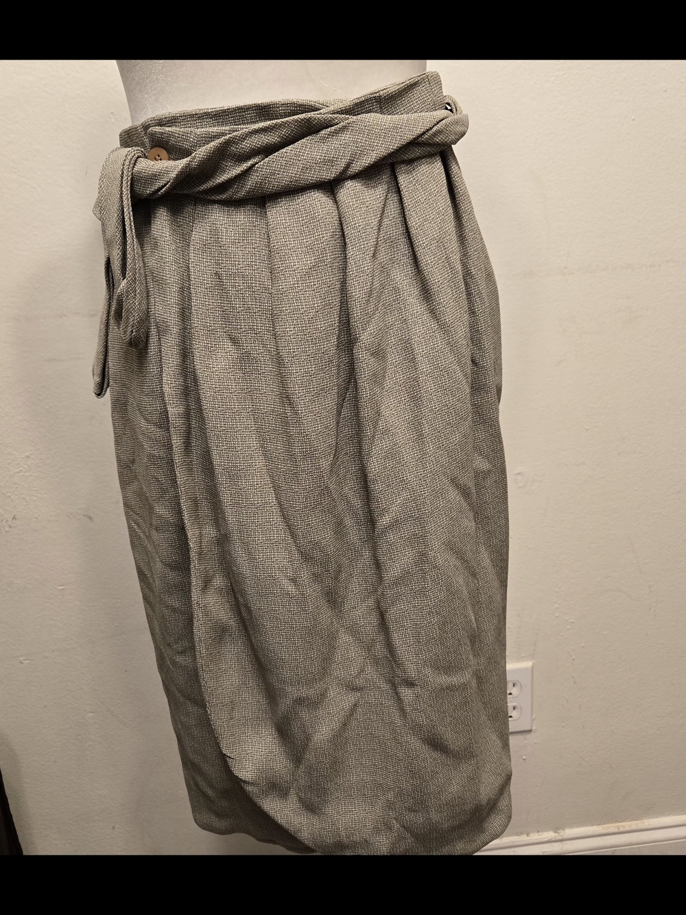 Giorgio Armani High-Waist Textured Wrap Skirt in Light Gray - Picture 2 of 10